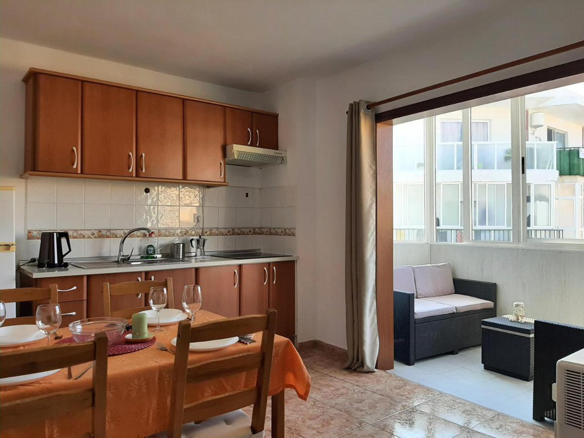 Perfectly Located Apartment With Pool Playa de las Americas (Tenerife) Exterior foto
